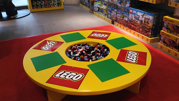 LEGO, Gadgets, Beyond - Find Them All In Hobbes And Landes - TweenselMom / Mommy Blogger | TweenselMom / Mommy Blogger