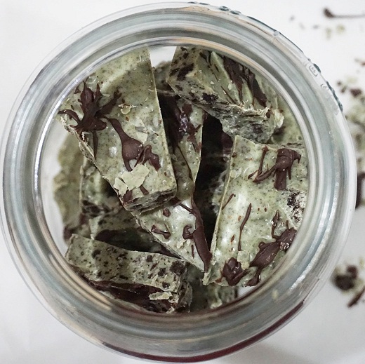 Make Your Own Dessert - Minty White Chocolate Cookies And Cream