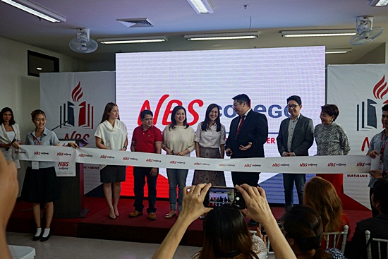 NBS President with guests including Vice Mayor Joy Belmonte (center)