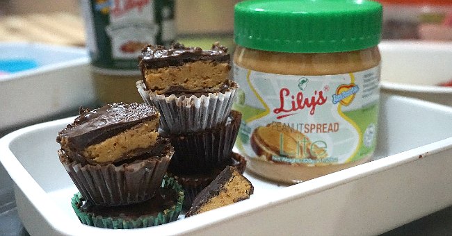 My DIY recipe : Choco peanut butter cups using Lily's Peanut Butter Spread Light.