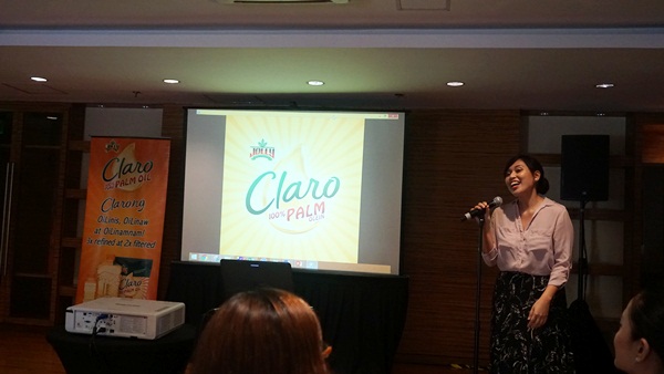 Claro Palm Oil intimate gathering of moms to witness how Claro Palm Oil fares against other brands of vegetable oils.