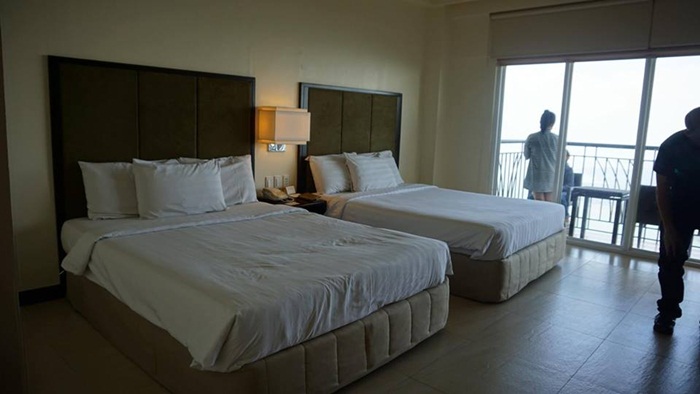 Taal Vista Lake Wing Room with 2 Double Beds