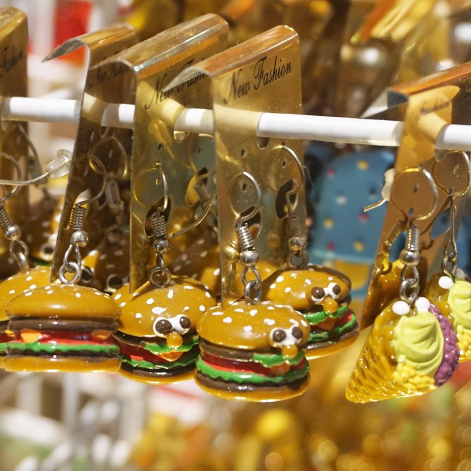 burger earrings - and all sorts of sweet and food earrings you can think of 