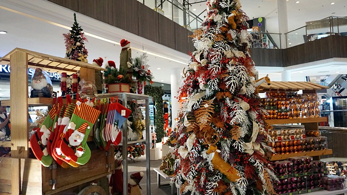 Christmas Season is here in Robinsons Galleria