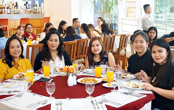 Sumptuous lunch with the moms and other workshop attendees 