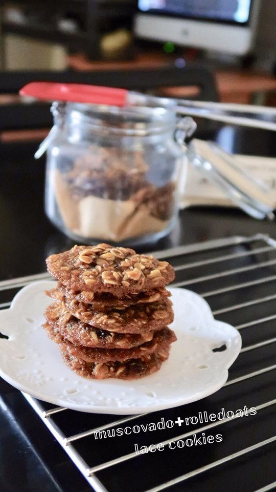 Muscovado Oats Lace Cookies