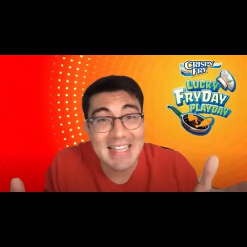 Luis "Lucky" Manzano was with us during the game. 
Lucky is Crispy Fry's newest brand ambassador.