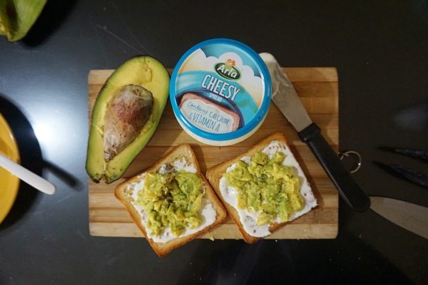 Creamy Garlic and Butter Avocado Toasts